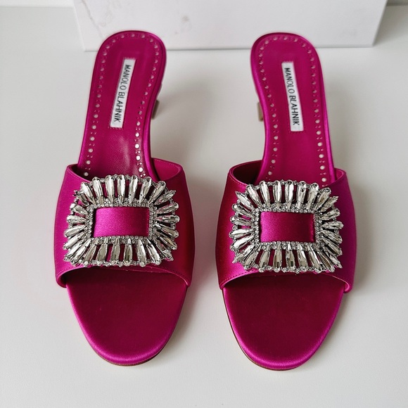 ✨New MANOLO BLAHNIK Laalita Satin Crystal Buckle Open Toe Mule Sandals Size 37.5 - Picture 5 of 16